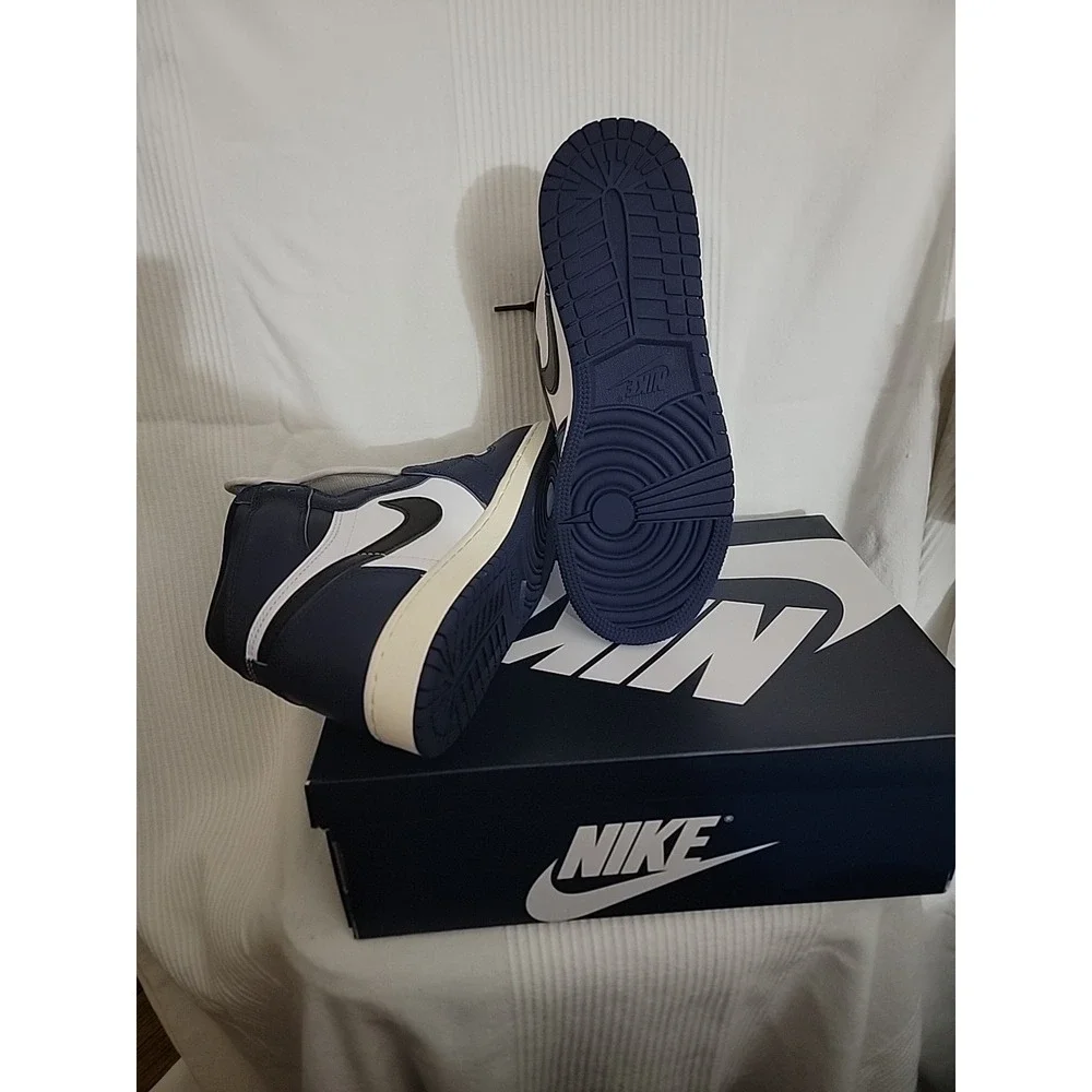 Air Jordon 1 Retro High OG GS Size 6.5 FD1437-401‎